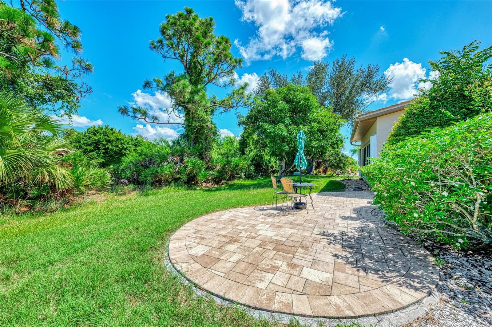 Outdoor Patio - 8252 PARKSIDE DR, ENGLEWOOD