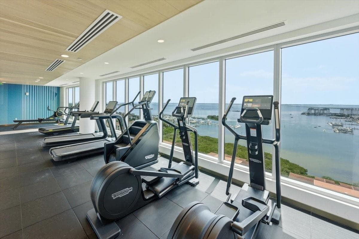 Condominium at 5713 BOWEN DANIEL DR #901, TAMPA, photo 13 of 16