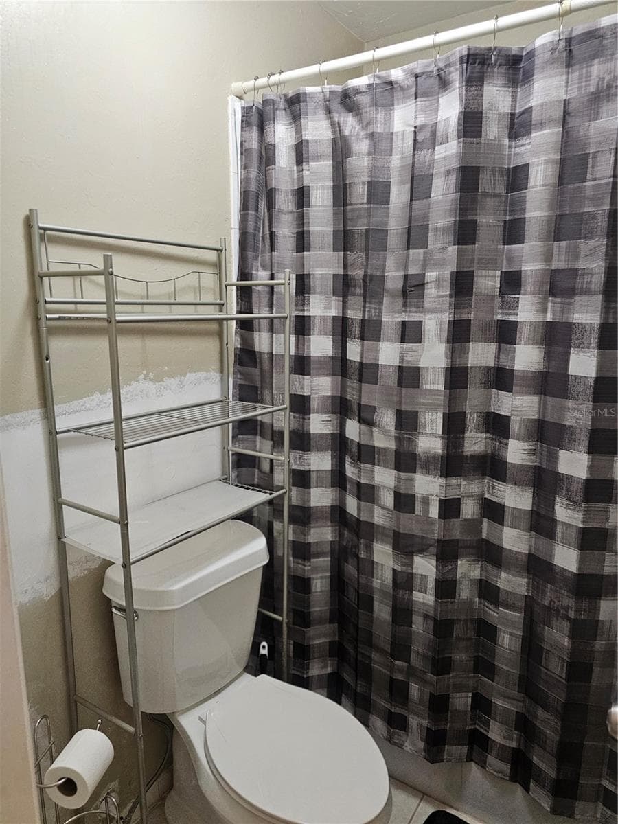 Condominium at 2430 LEMON TREE LN #2I, ORLANDO, photo 7 of 11