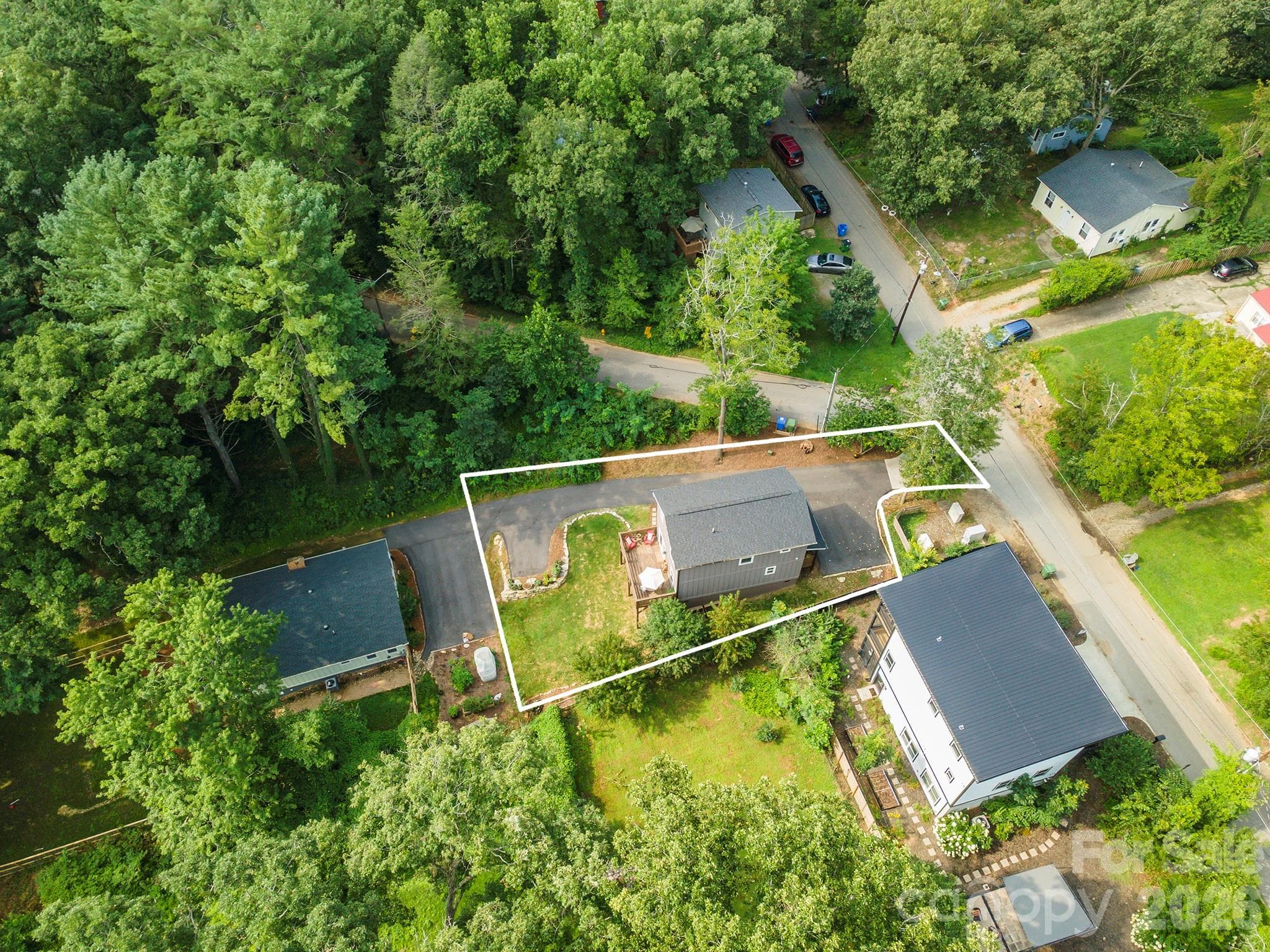 Single Family Residence at 191 Chatham Road, Asheville, photo 3 of 41
