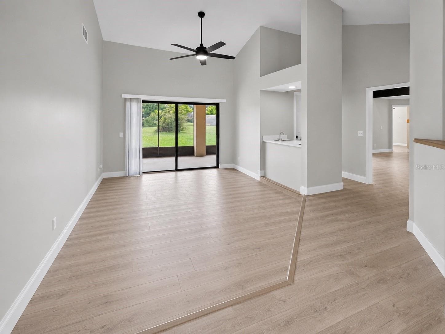 Single Family Residence at 10428 TARA DR, RIVERVIEW, photo 7 of 43