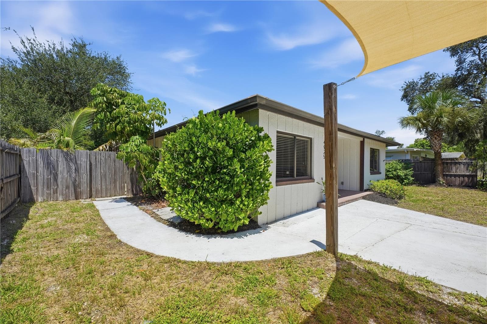 Single Family Residence at 4925 REMINGTON DR, SARASOTA, photo 3 of 38