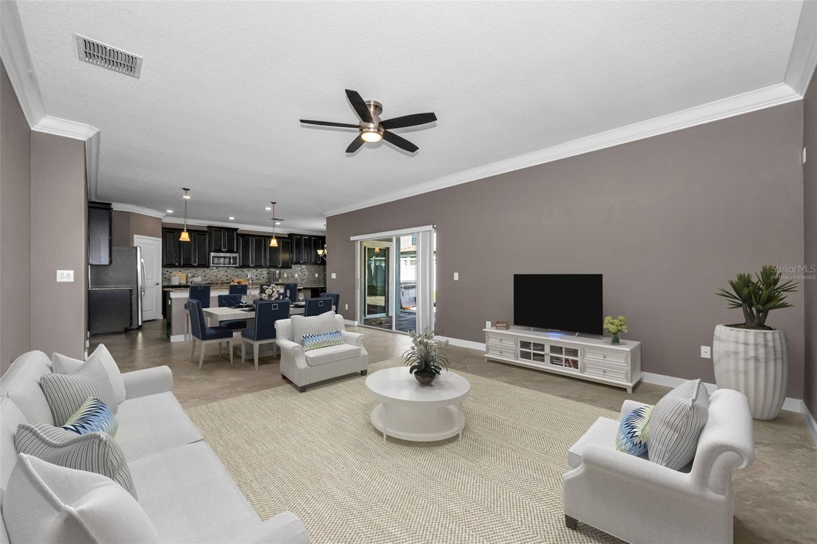 Virtually staged - 11923 CINNAMON FERN DR, RIVERVIEW