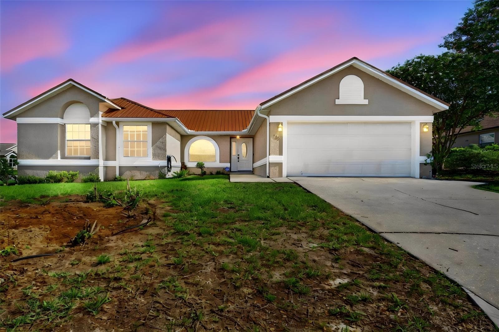 722 HUNT DR
