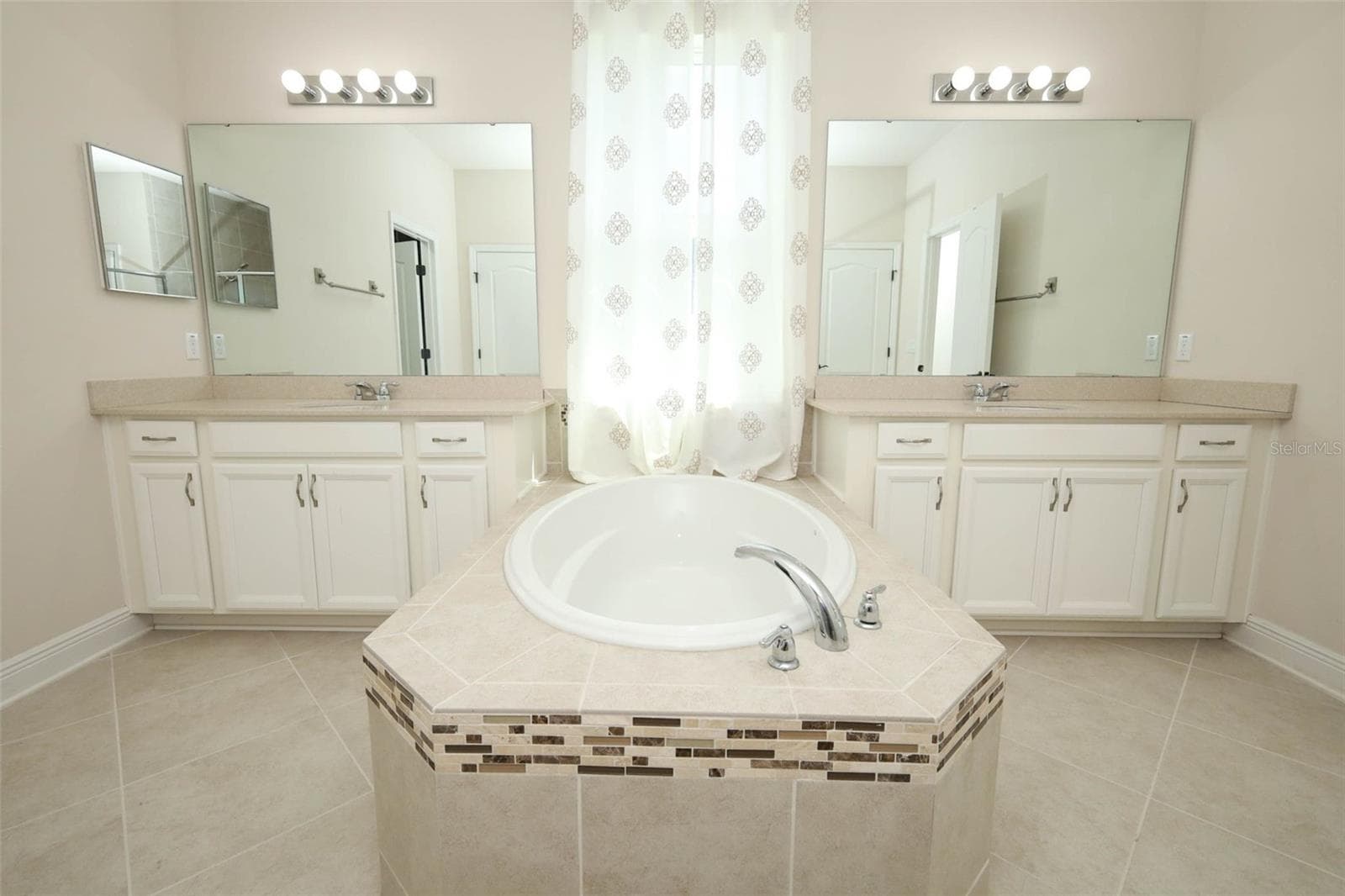 MASTER HIS & HERS BATHROOM - 12397 STONE BARK TRL, ORLANDO