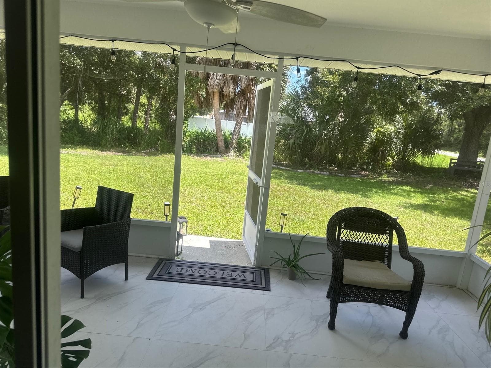 LARGE, COVERED , SCREENED, TILED PORCH FOR RELAXING. - 3550 S SUMTER BLVD, NORTH PORT