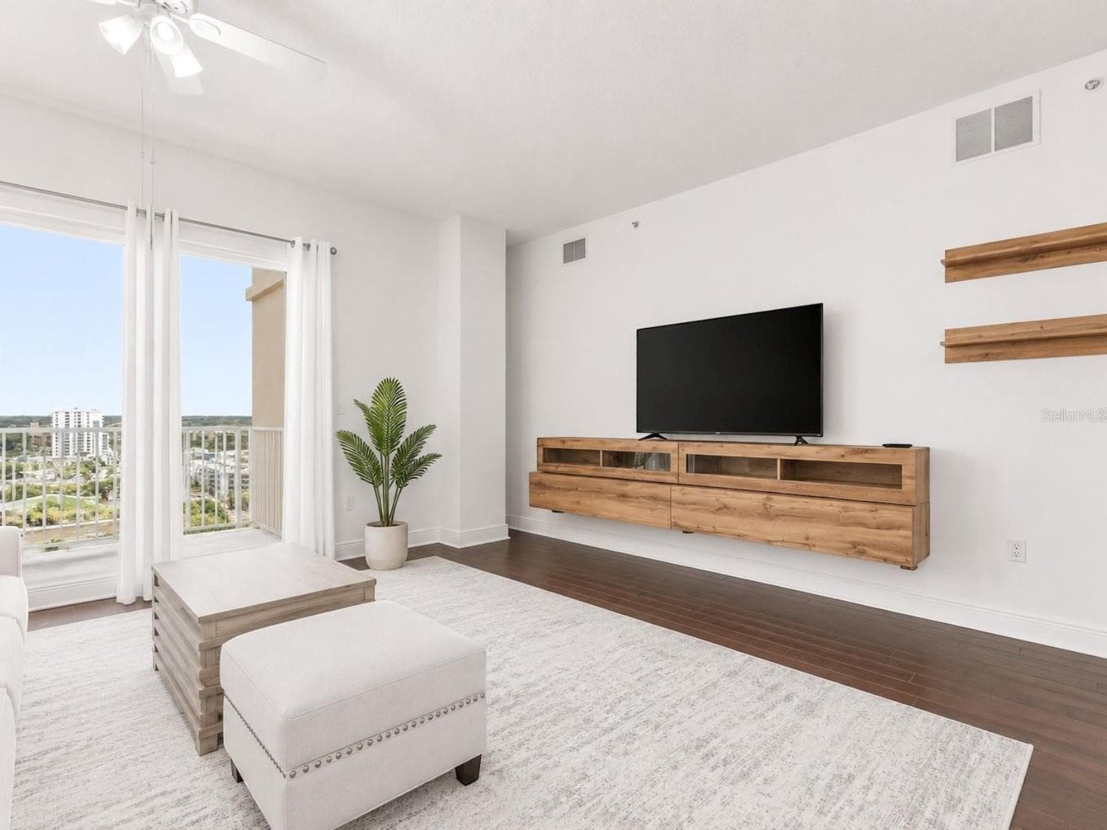 Condominium at 628 CLEVELAND ST #1507, CLEARWATER, photo 6 of 35