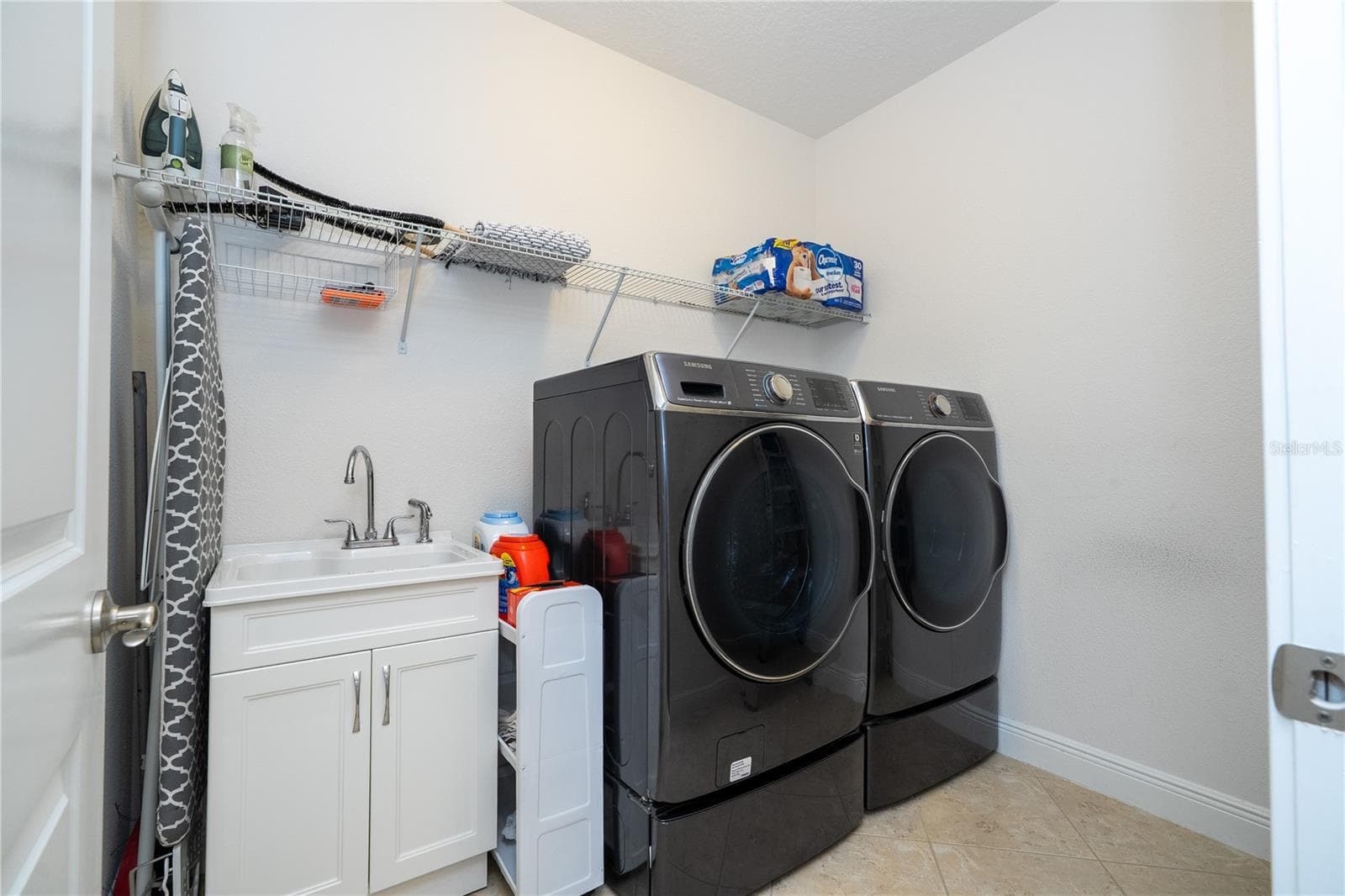 Single Family Residence at 17526 BLACK RAIL ST, WINDERMERE, photo 51 of 95