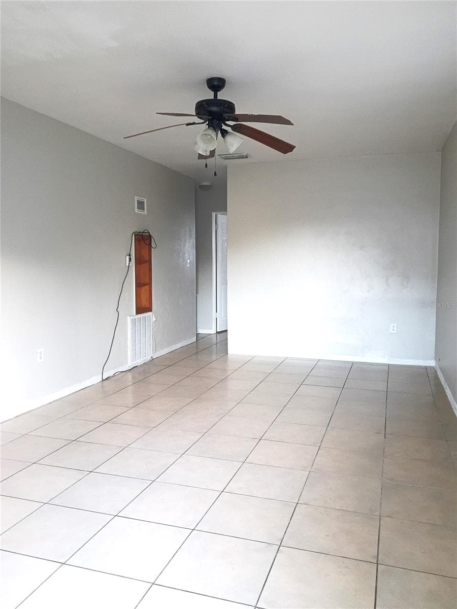 Living Room - 2010 PINE AVE, HAINES CITY