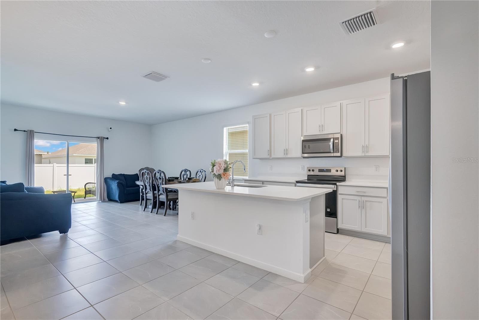 Single Family Residence at 437 SILVER PALM DR, HAINES CITY, photo 6 of 35