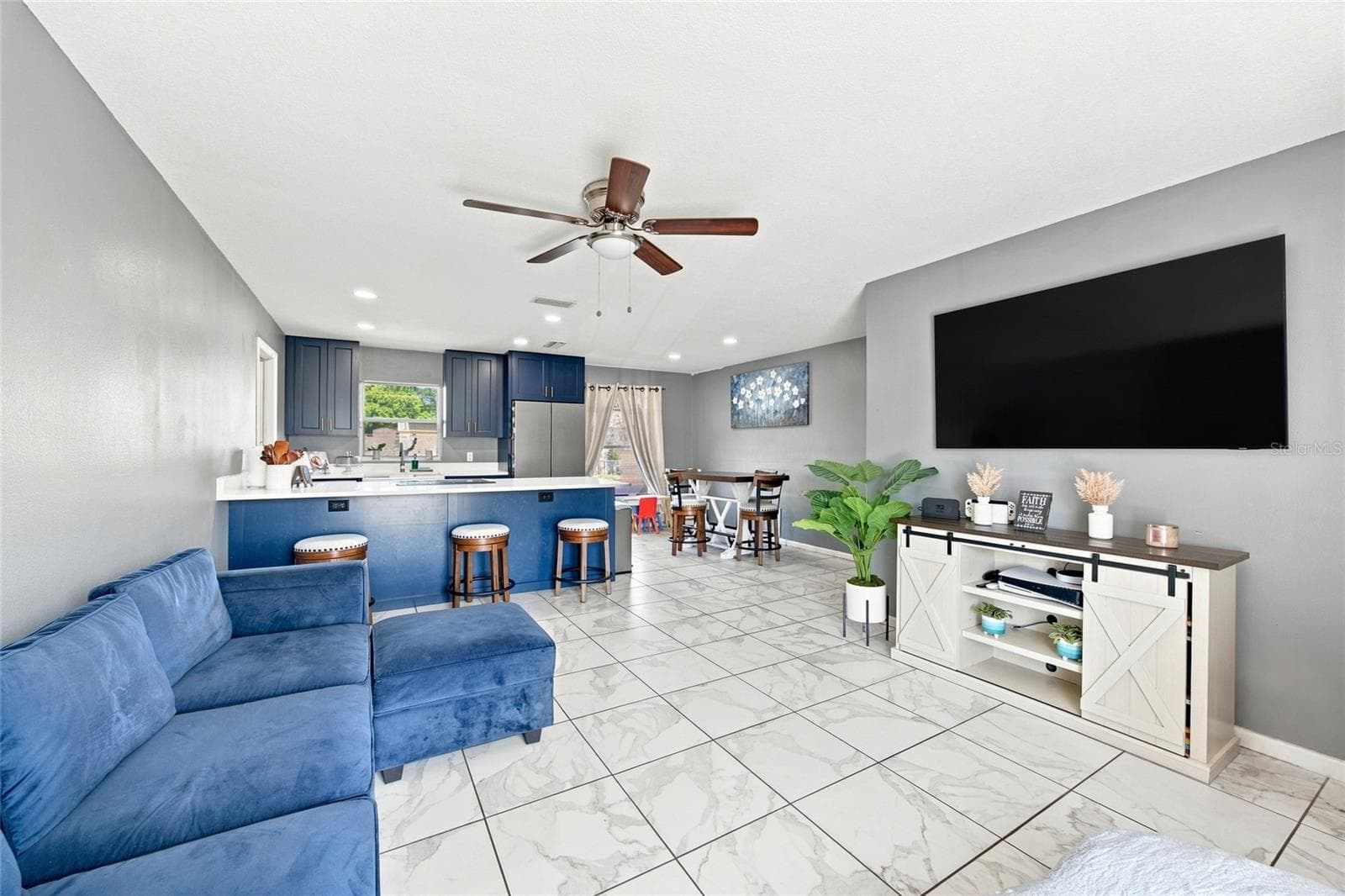 Single Family Residence at 8008 N CAMPBELL RD, LAKELAND, photo 6 of 41