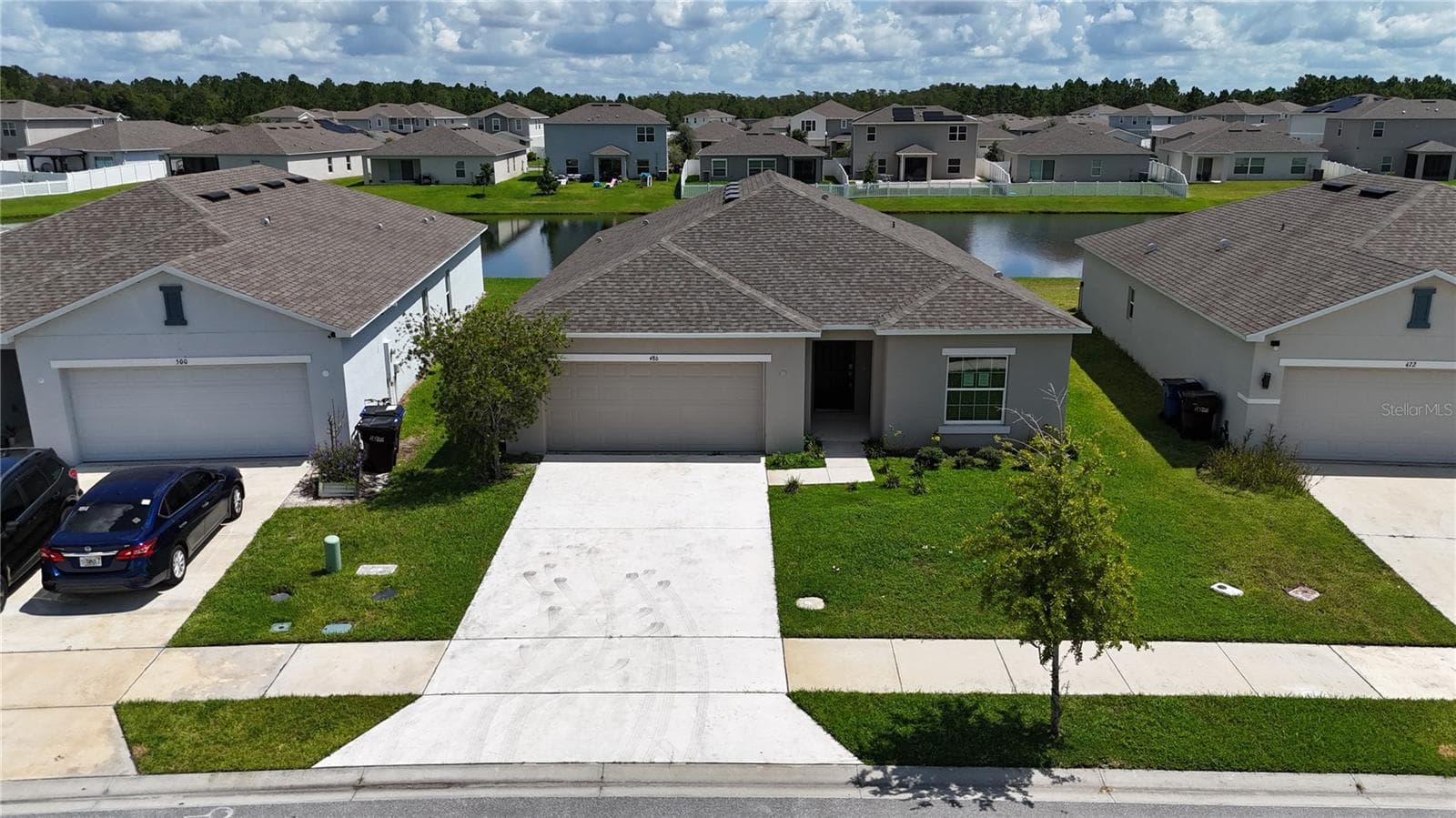 Single Family Residence at 486 PINE TREE BRIDGE TRL, ST CLOUD, photo 2 of 32