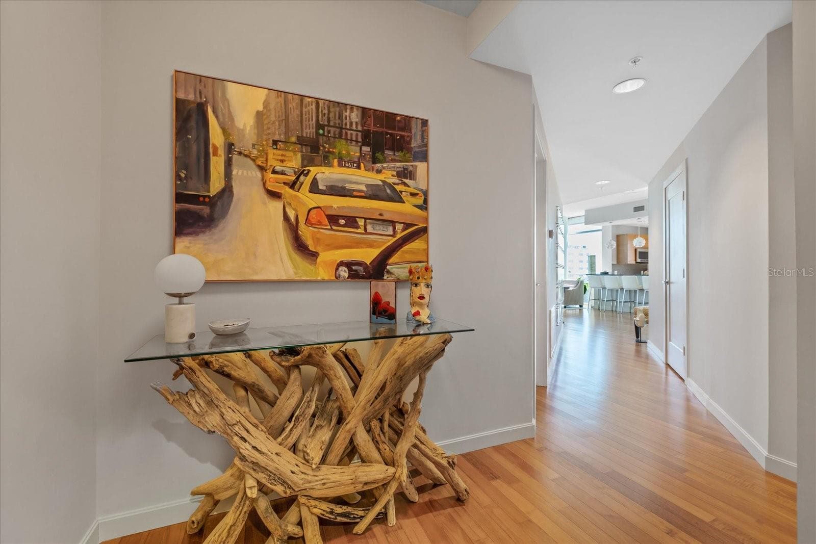 Condominium at 400 4TH AVE S #1004, ST PETERSBURG, photo 3 of 61