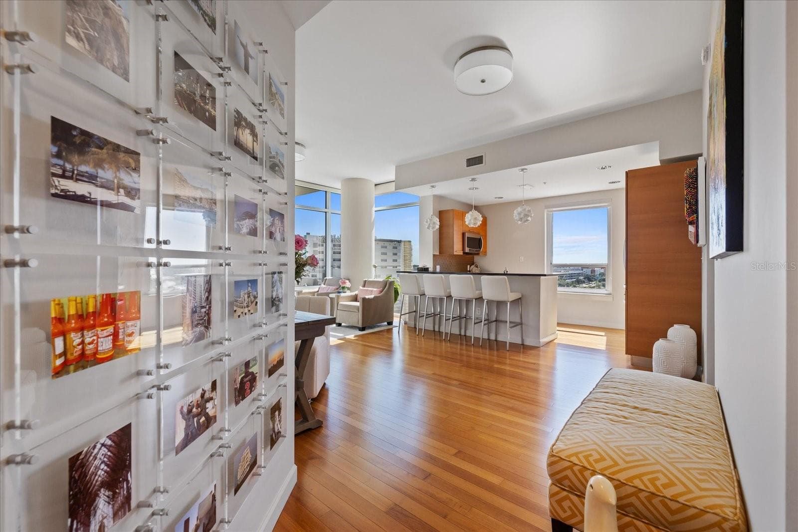 Condominium at 400 4TH AVE S #1004, ST PETERSBURG, photo 4 of 61
