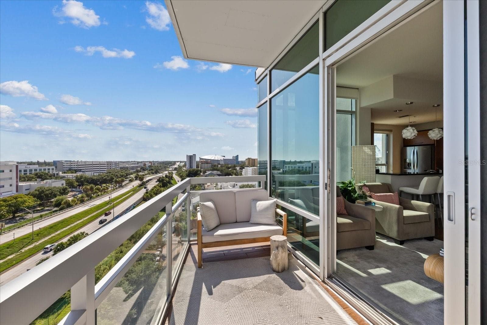 Condominium at 400 4TH AVE S #1004, ST PETERSBURG, photo 13 of 61