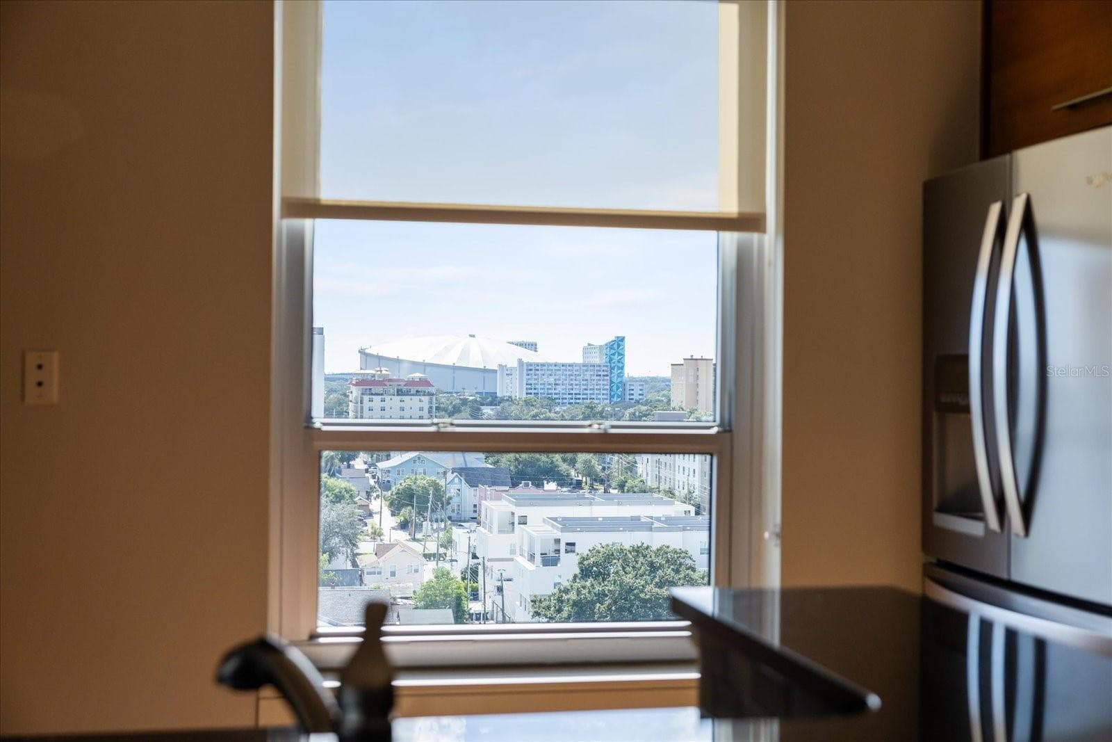 Condominium at 400 4TH AVE S #1004, ST PETERSBURG, photo 52 of 61