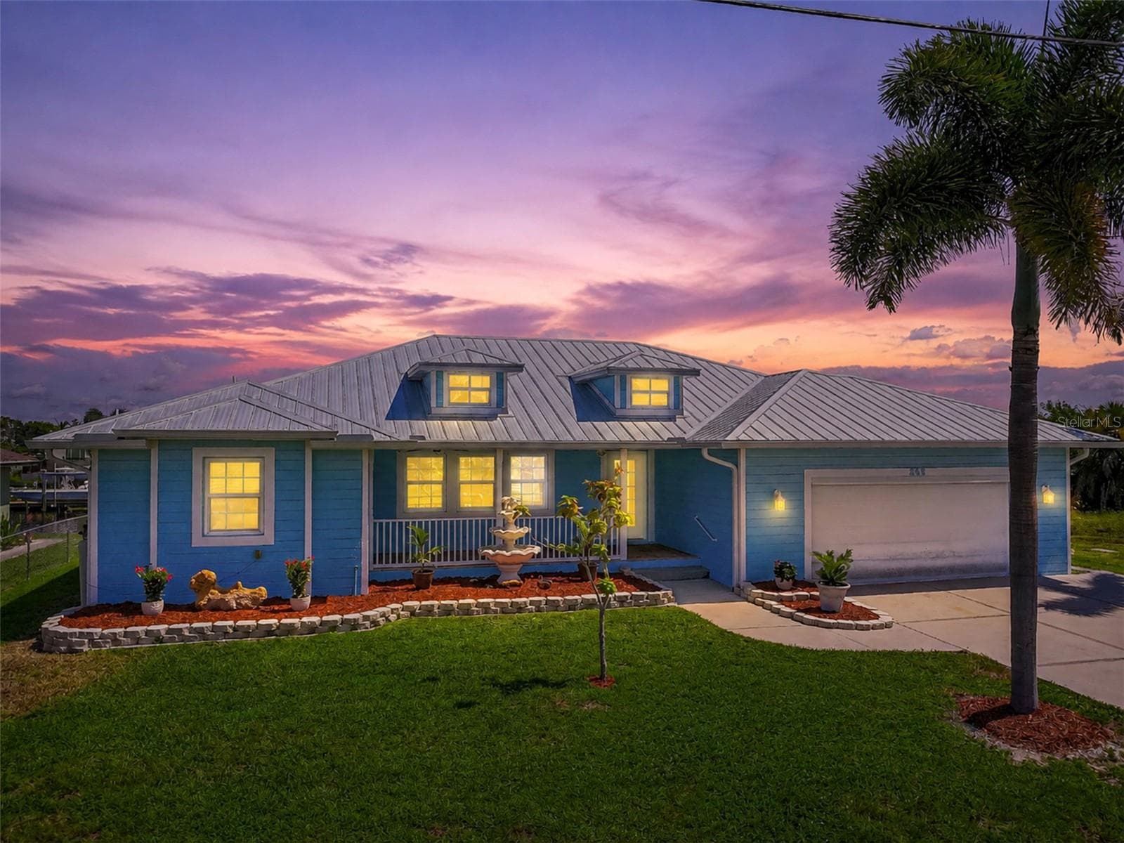Single Family Residence at 206 S WATERWAY DR NW, PORT CHARLOTTE, photo 6 of 56