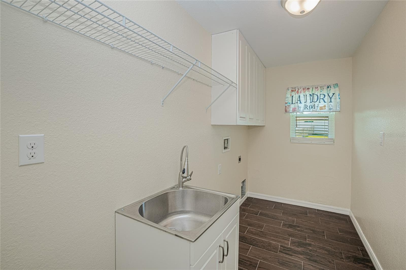 Single Family Residence at 206 S WATERWAY DR NW, PORT CHARLOTTE, photo 8 of 56