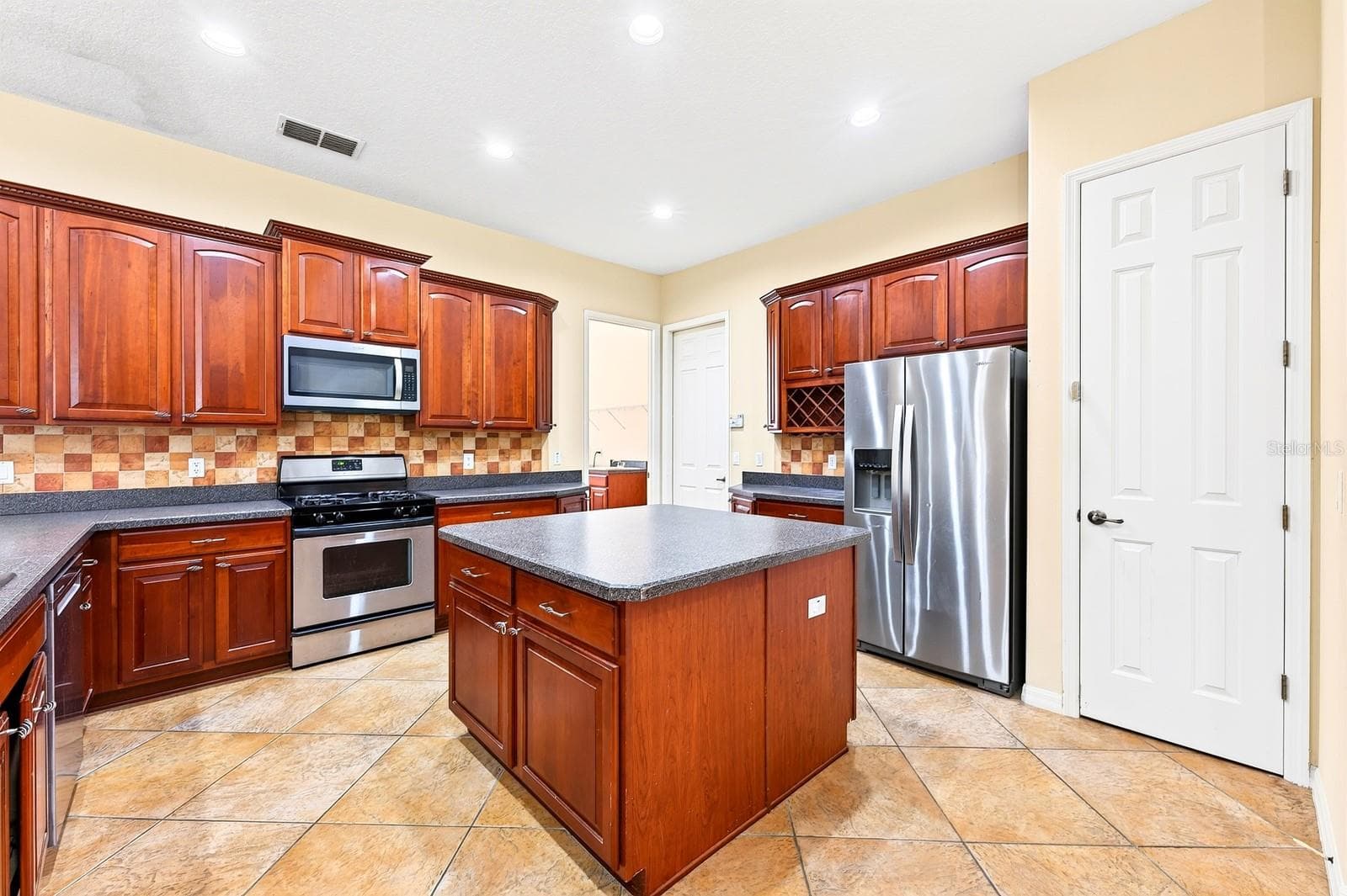 Single Family Residence at 148 VERDE WAY, DEBARY, photo 19 of 56