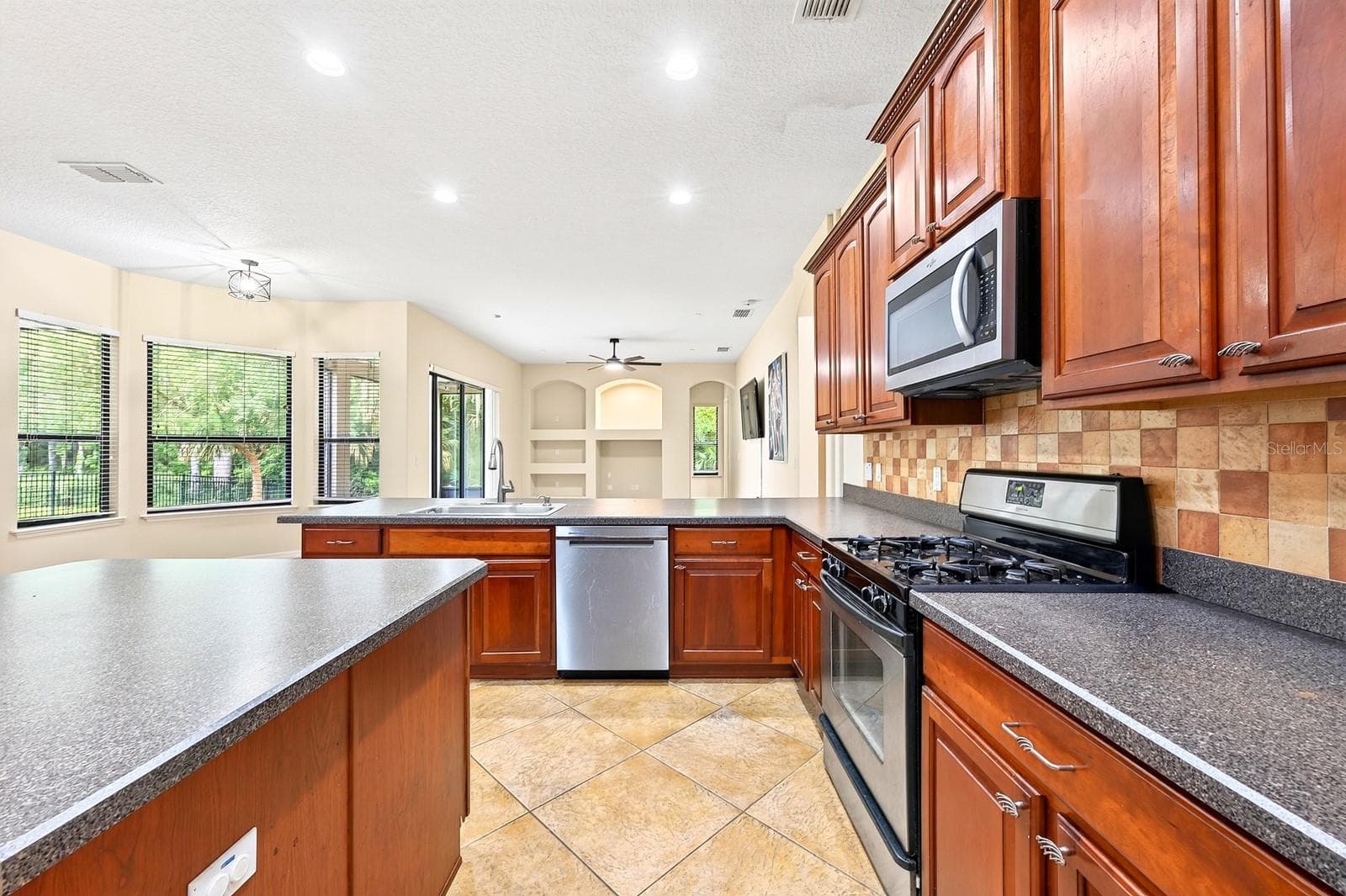 Single Family Residence at 148 VERDE WAY, DEBARY, photo 23 of 56
