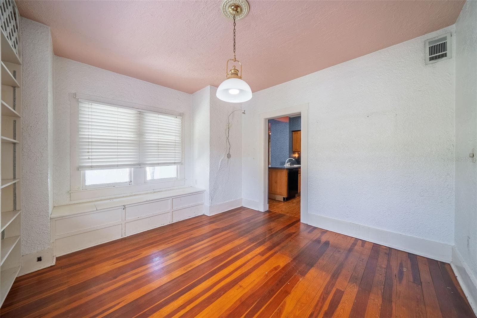 Single Family Residence at 813 GREENWOOD ST, ORLANDO, photo 6 of 40