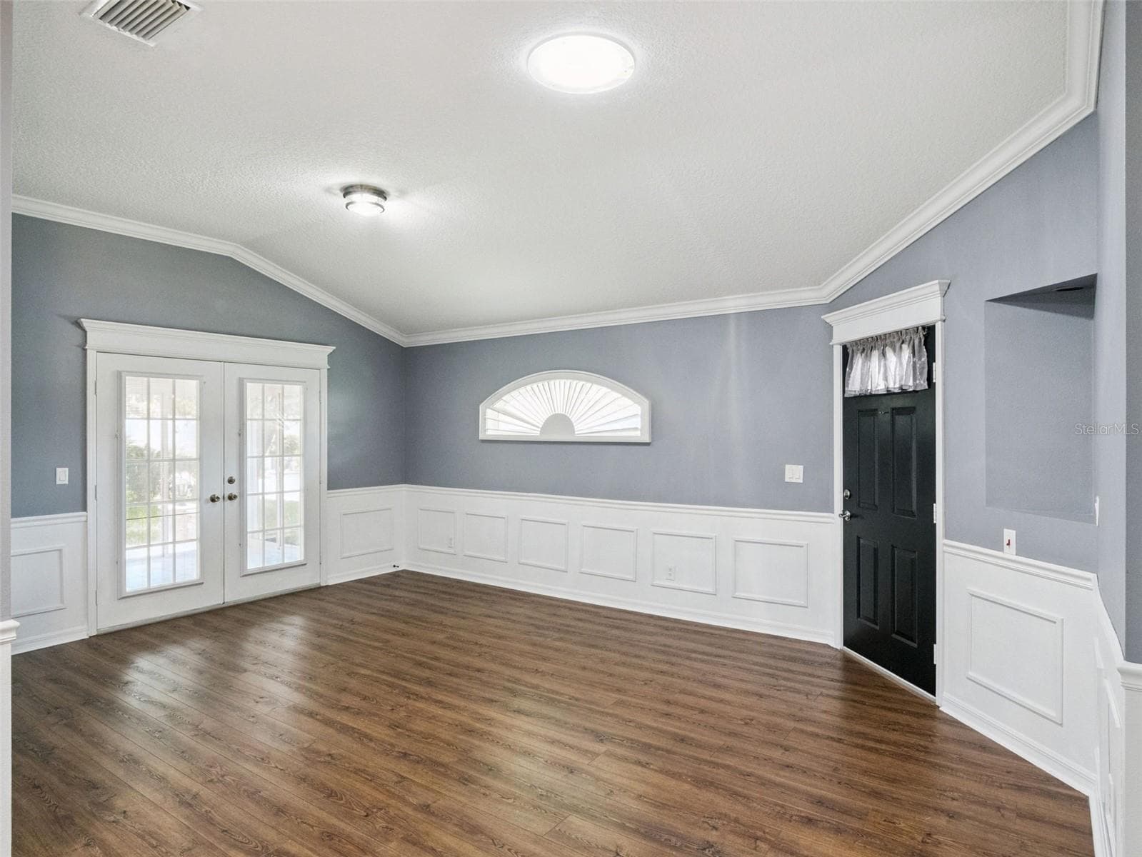 Living Room - 21738 KING RICHARDS WAY, LEESBURG
