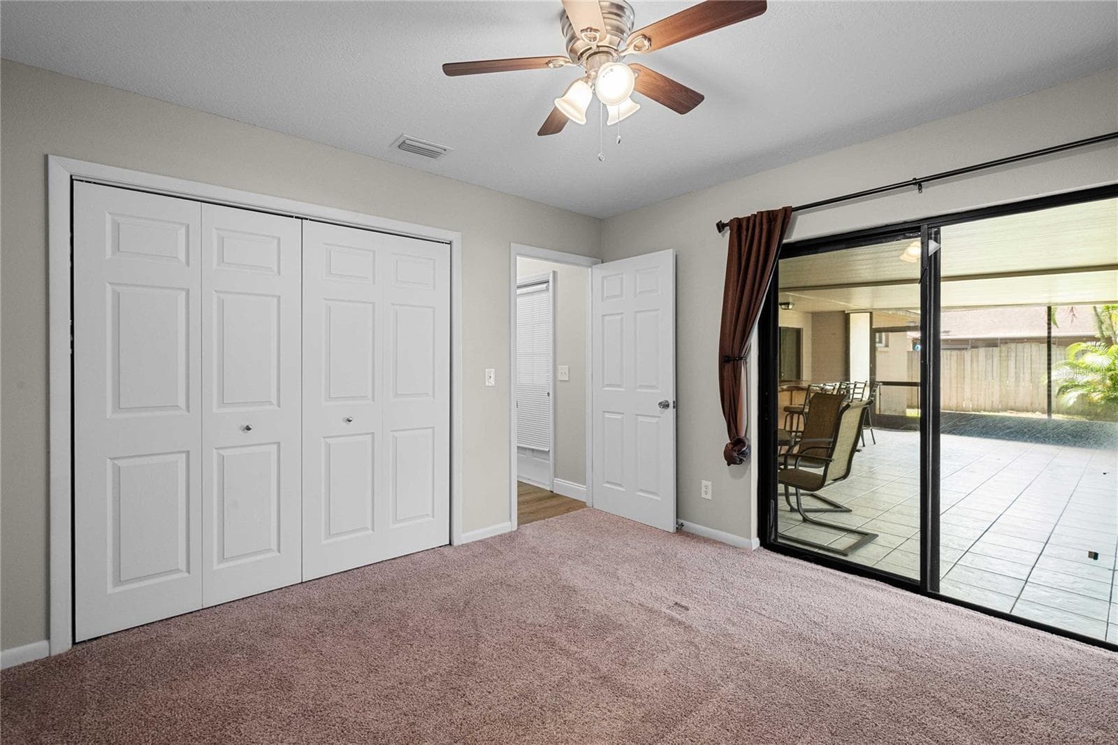 Single Family Residence at 2423 FORREST CREST CIR, LUTZ, photo 8 of 45