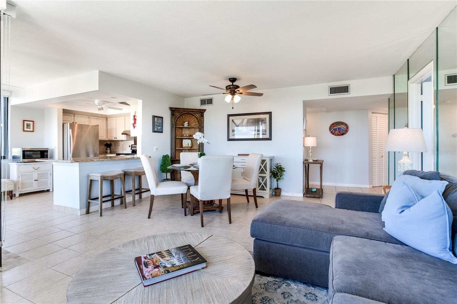 Condominium at 6104 PALMA DEL MAR BLVD S #404, ST PETERSBURG, photo 9 of 59