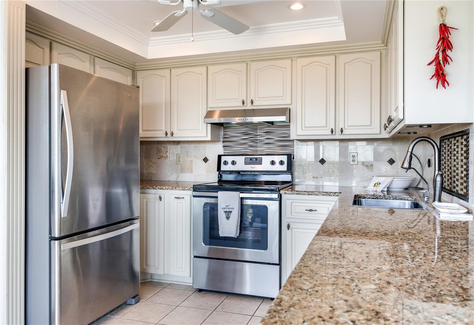 Condominium at 6104 PALMA DEL MAR BLVD S #404, ST PETERSBURG, photo 13 of 59