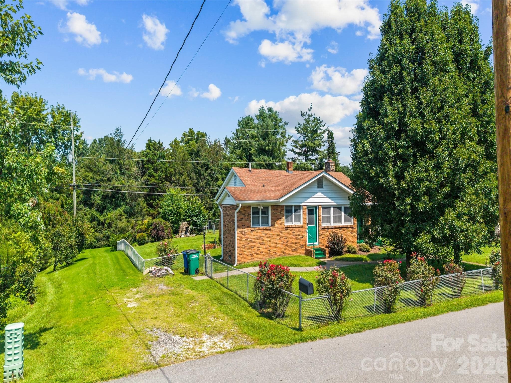 Single Family Residence at 53 Salem Road, Weaverville, photo 2 of 31