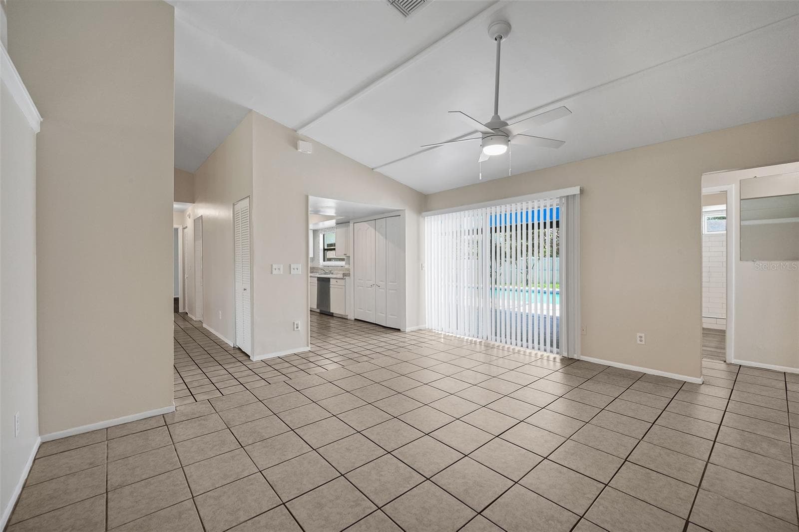 Single Family Residence at 461 BOXWOOD COURT, KISSIMMEE, photo 11 of 37