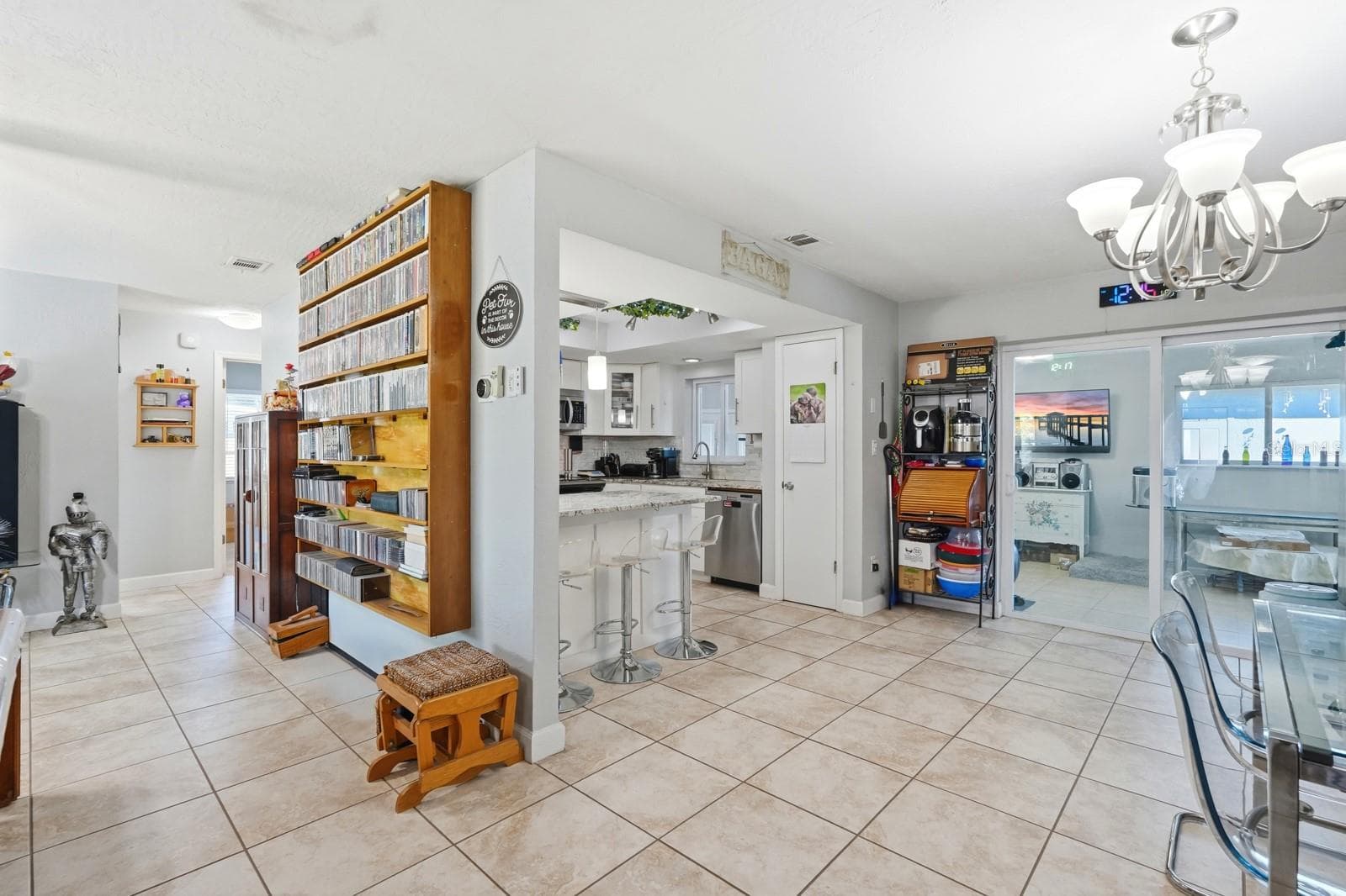 Single Family Residence at 934 WILMINGTON DR, DELTONA, photo 8 of 42