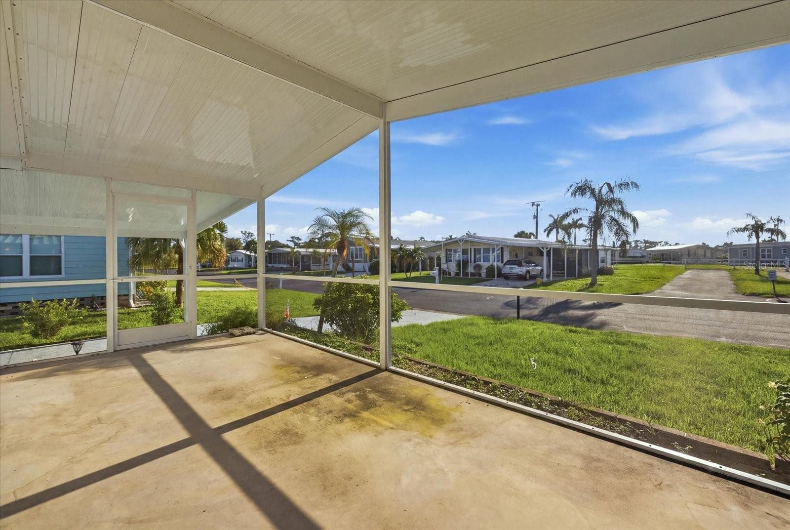 Manufactured Home at 129 NAUTICAL DR, NORTH PORT, photo 22 of 34