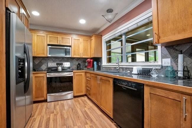 Kitchen - 560 N LAKE PLEASANT RD, APOPKA