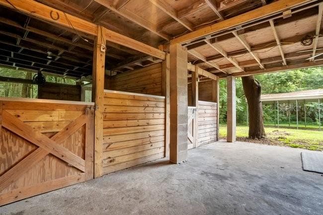 Main Barn - 560 N LAKE PLEASANT RD, APOPKA