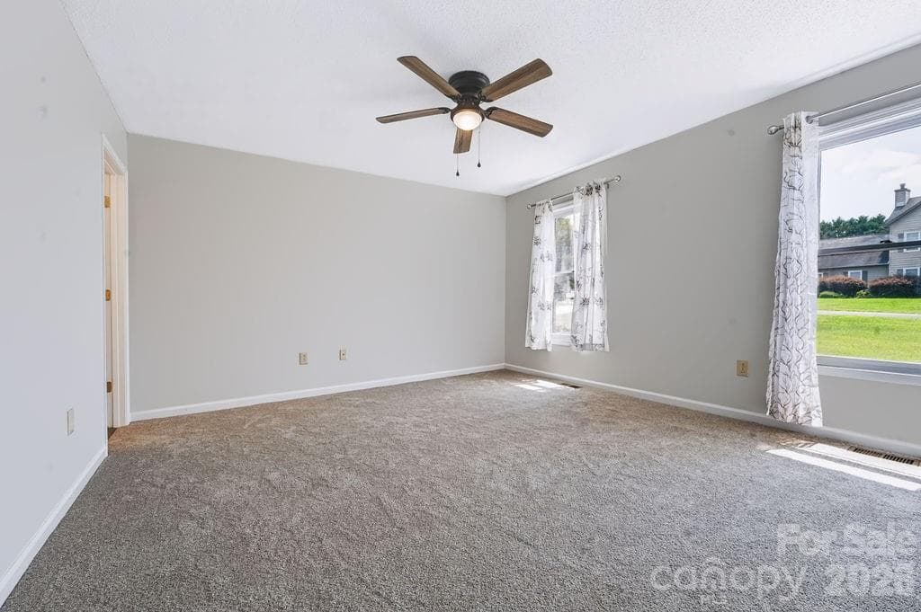 Single Family Residence at 5139 Butner Drive, Hickory, photo 12 of 28