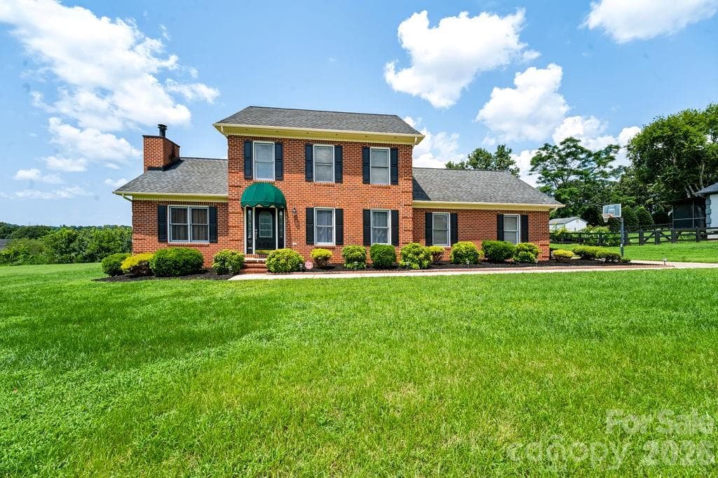Single Family Residence at 5139 Butner Drive, Hickory, photo 23 of 28