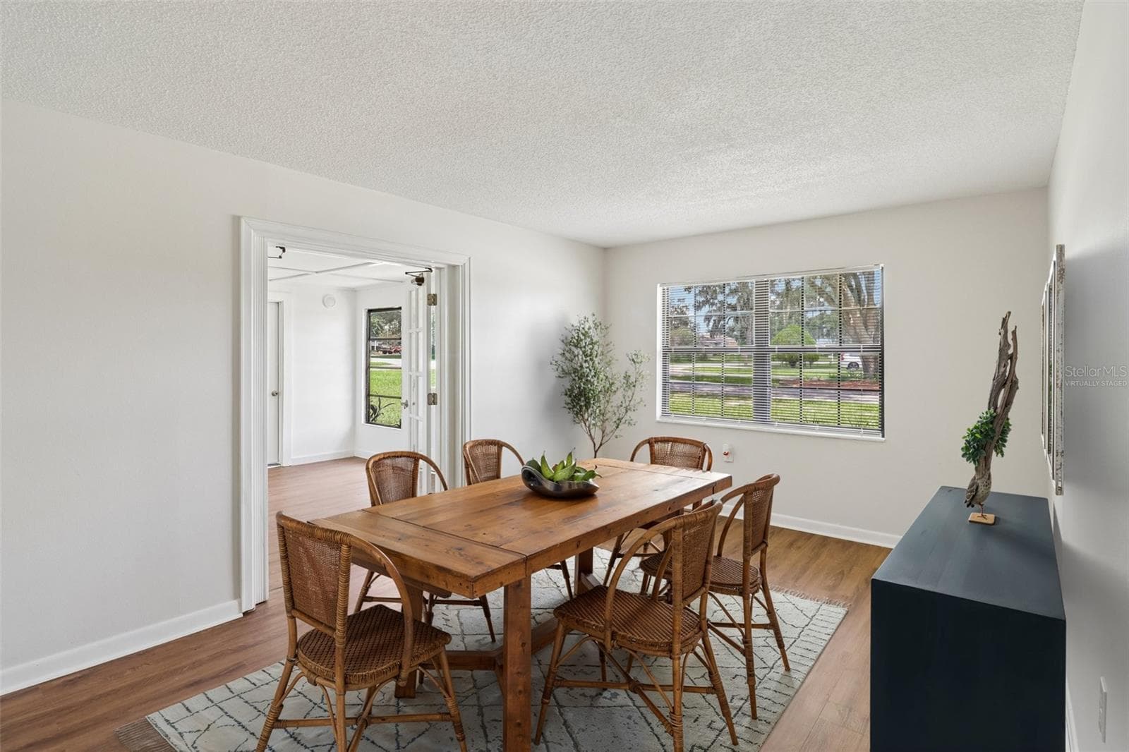 Virtually Staged - 2718 SHADYWOOD PL, LAKELAND
