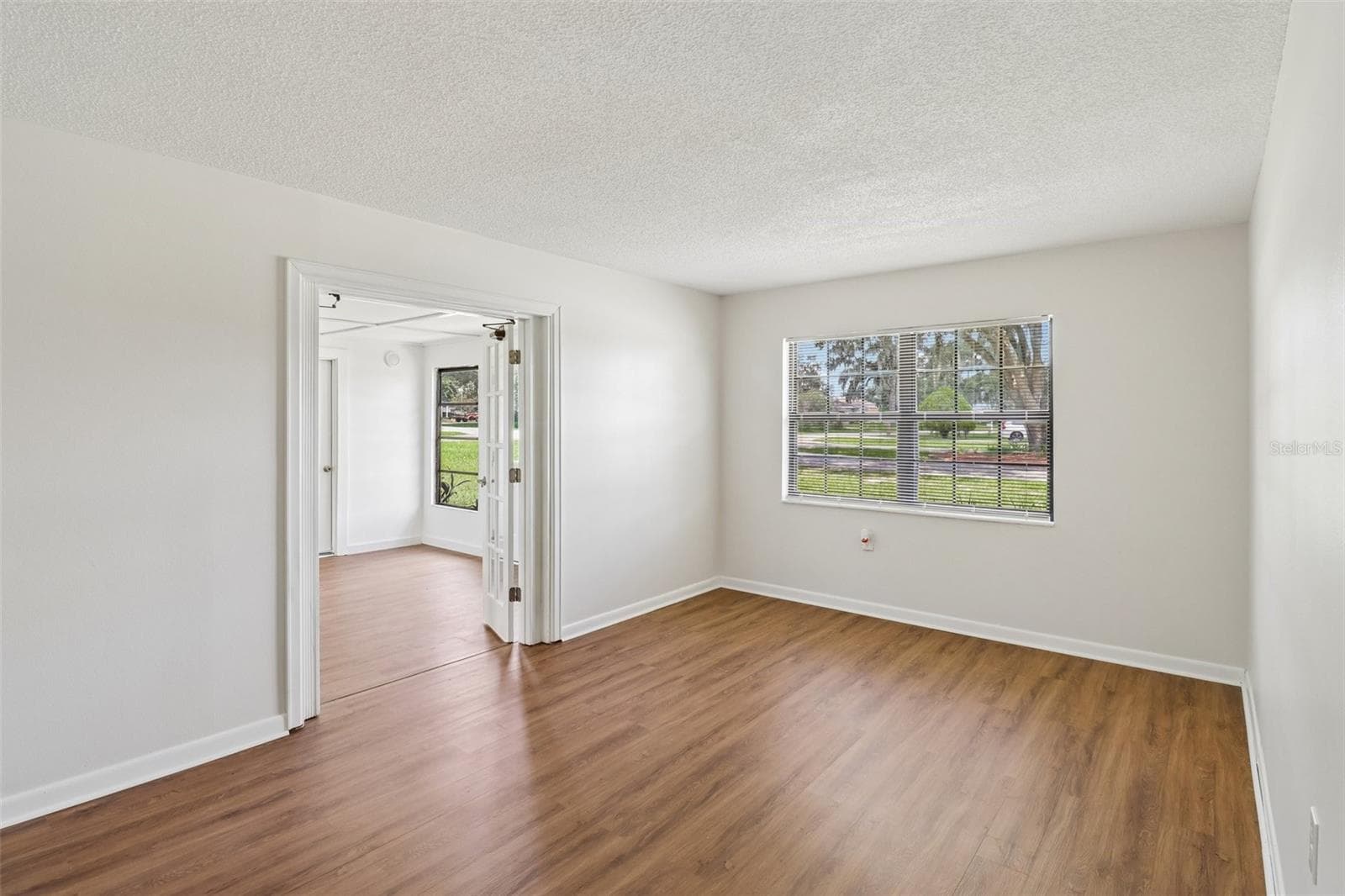 Single Family Residence at 2718 SHADYWOOD PL, LAKELAND, photo 11 of 33