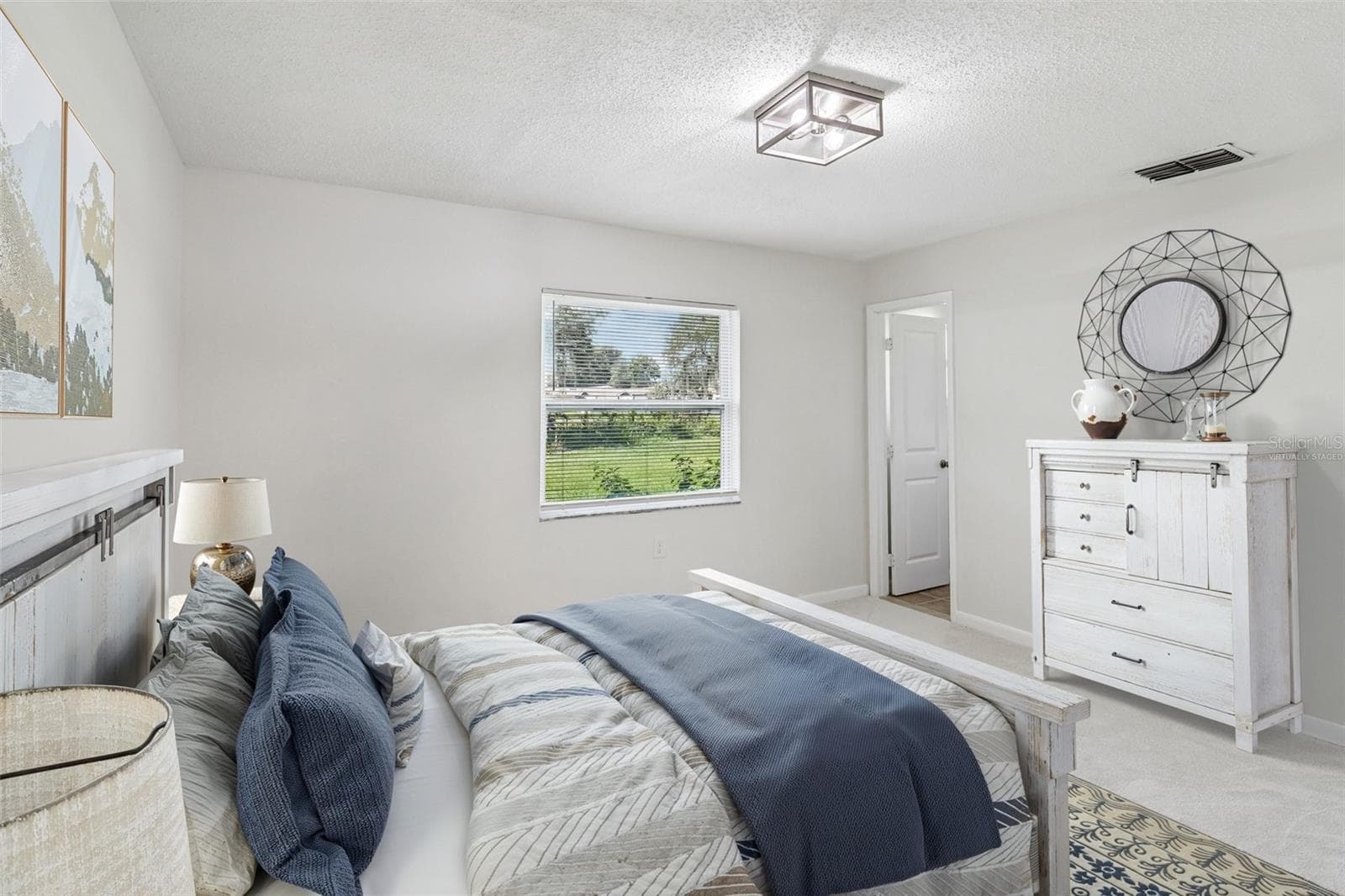Virtually Staged - 2718 SHADYWOOD PL, LAKELAND