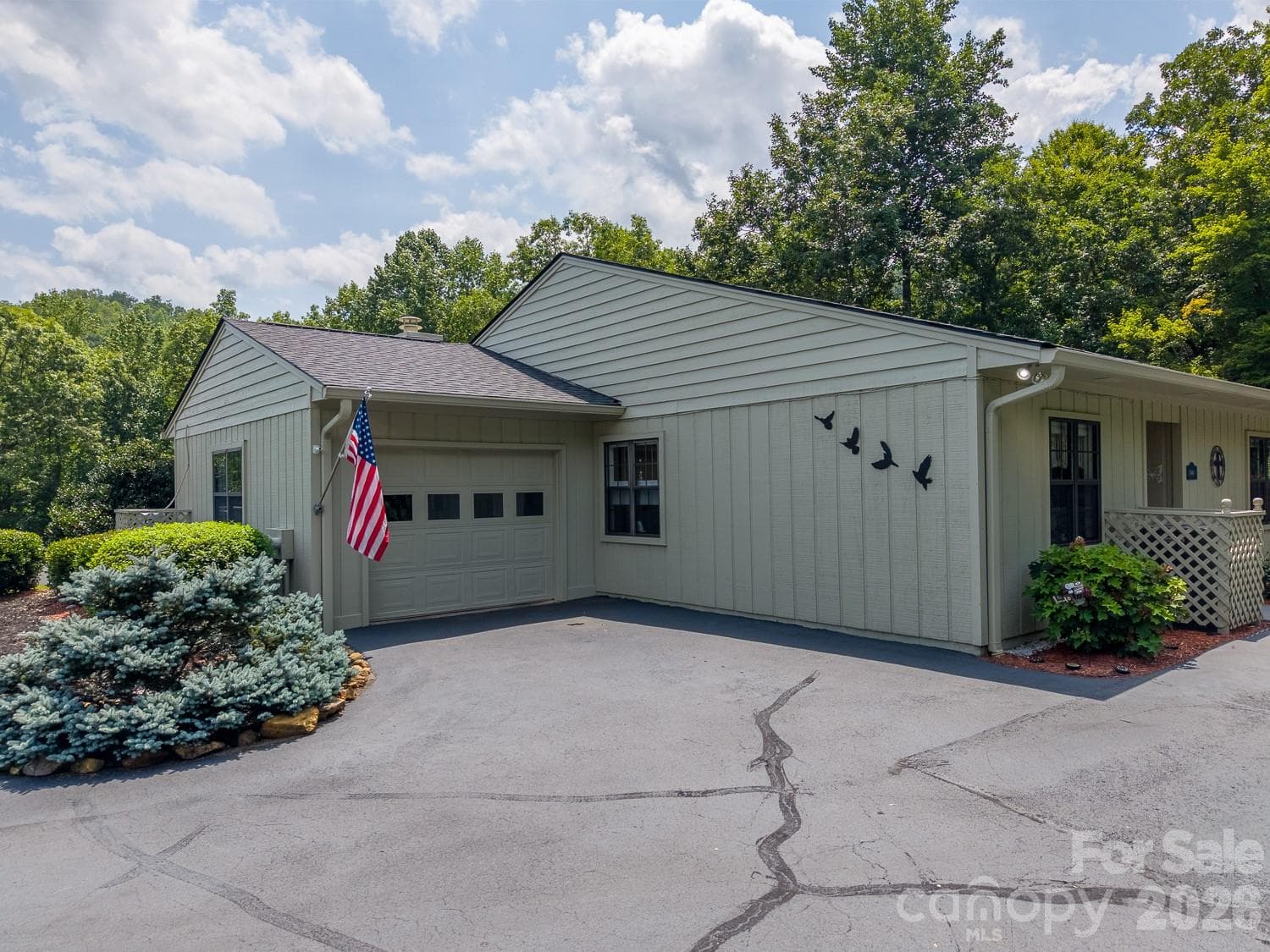 Townhouse at 16A Willow View Drive, Franklin, photo 18 of 24