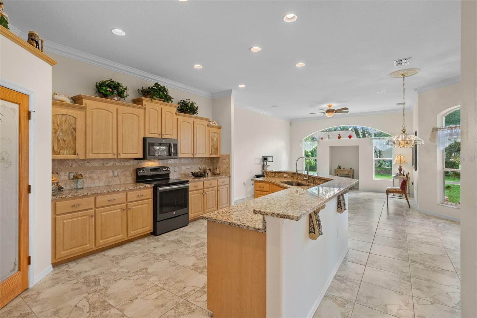 Single Family Residence at 13417 WHITEHAVEN CT, SPRING HILL, photo 16 of 64