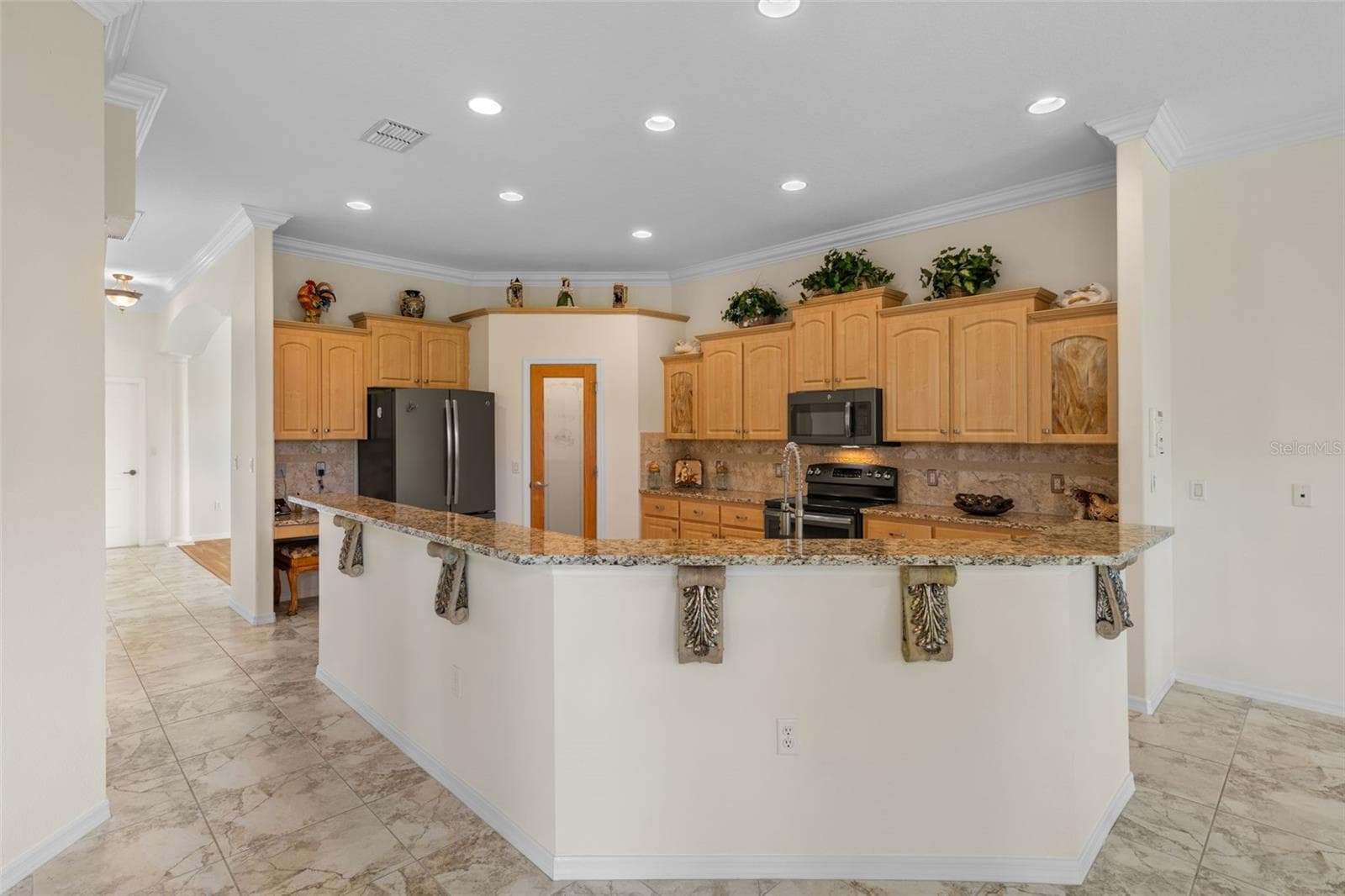 Single Family Residence at 13417 WHITEHAVEN CT, SPRING HILL, photo 17 of 64