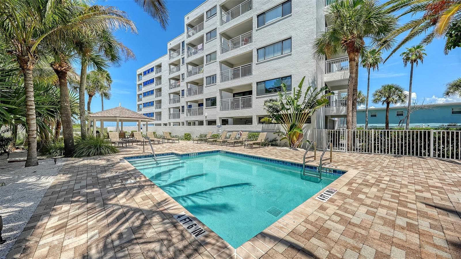 Condominium at 1001 POINT OF ROCKS RD #310, SARASOTA, photo 17 of 33