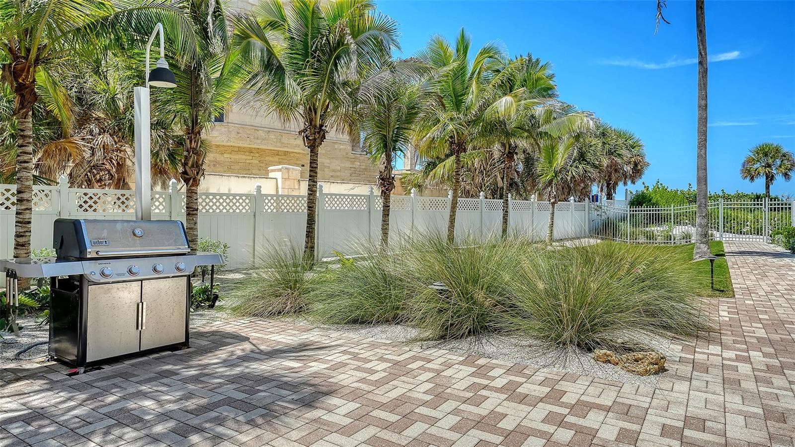 Condominium at 1001 POINT OF ROCKS RD #310, SARASOTA, photo 21 of 33