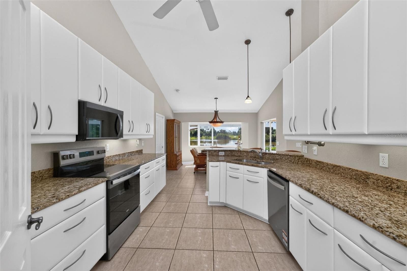 Kitchen - 8 SPORTSMAN RD, ROTONDA WEST