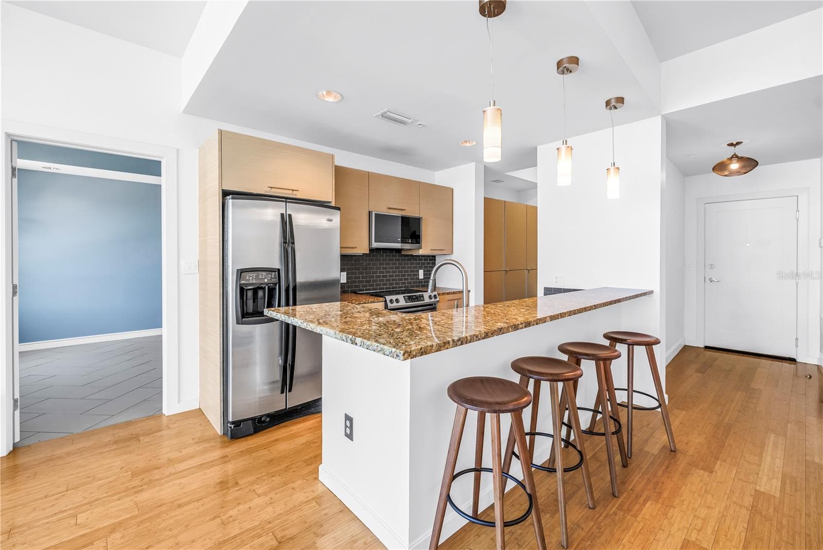 Condominium at 400 4TH AVE S #701, ST PETERSBURG, photo 17 of 62