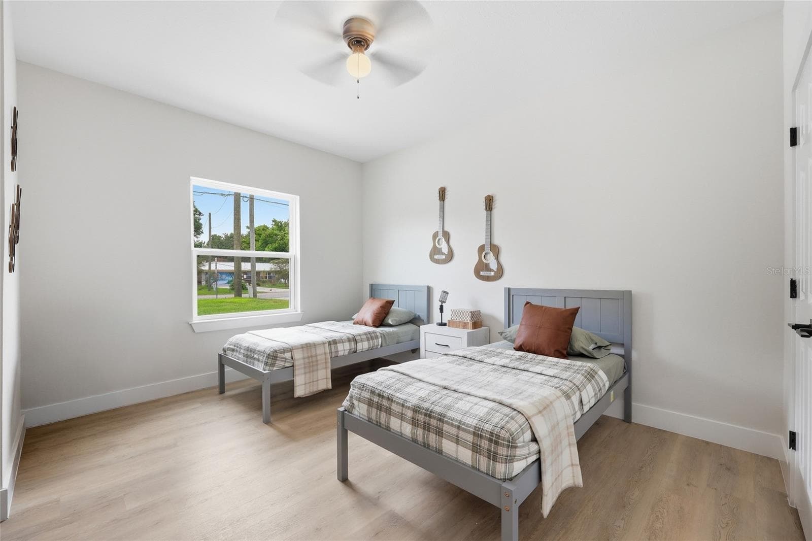 Secondary bedroom 1 - 351 E WILDMERE AVE, LONGWOOD