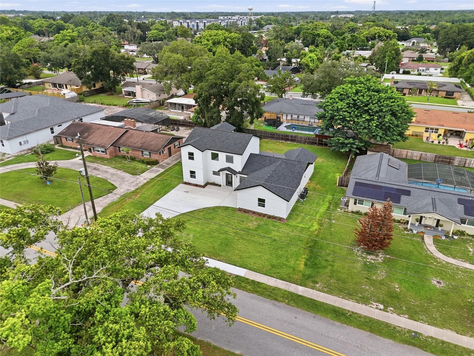 Main property and surrounding street - 351 E WILDMERE AVE, LONGWOOD