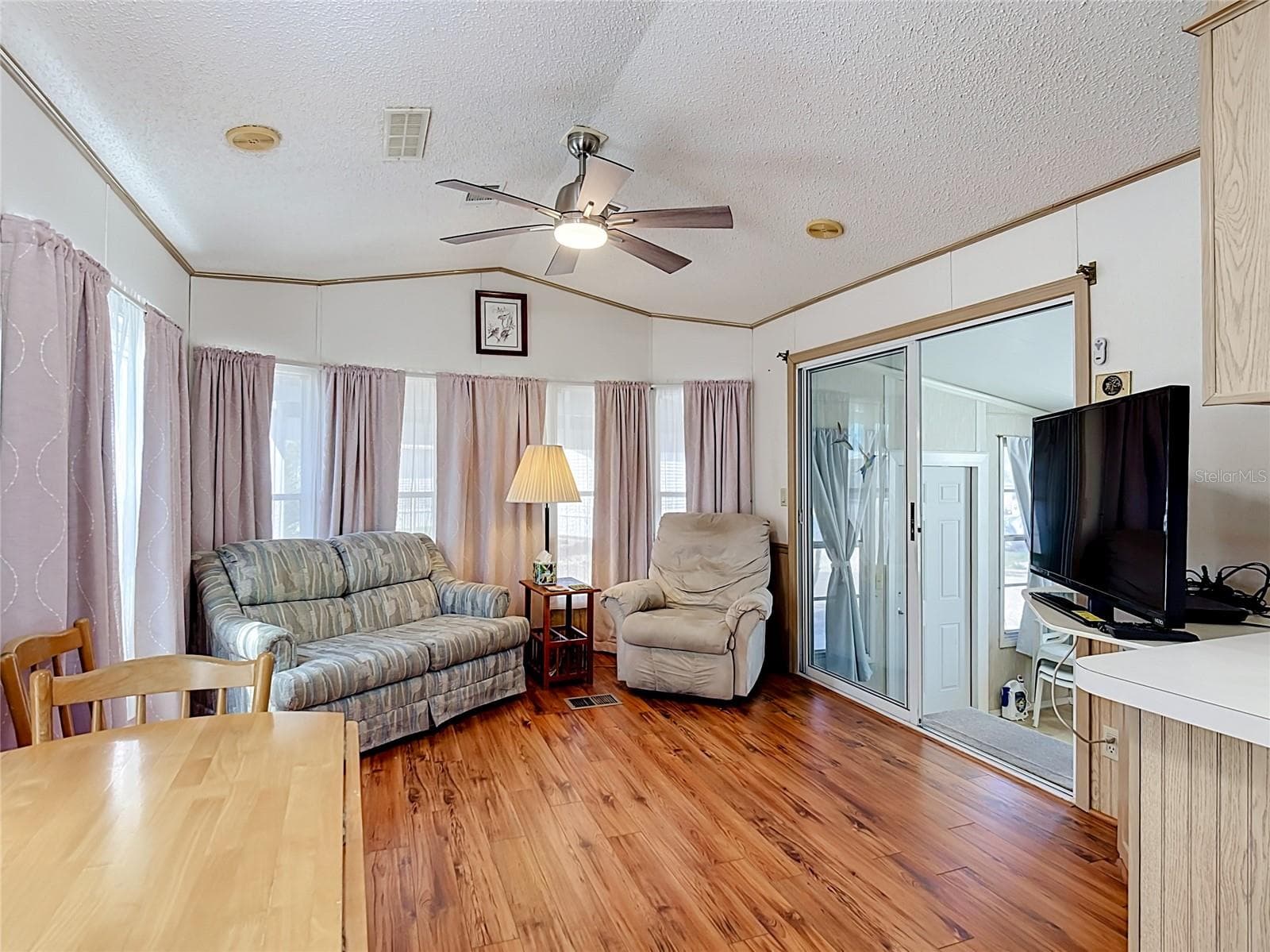 Living area - 9000 US HWY 192 #81, CLERMONT